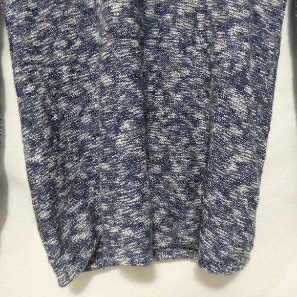 H&M - Mama - Maternity | large | Blue and White Speckled V-Neck Sweater - Picture 7 of 14